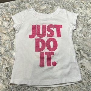 Nike girls t shirt